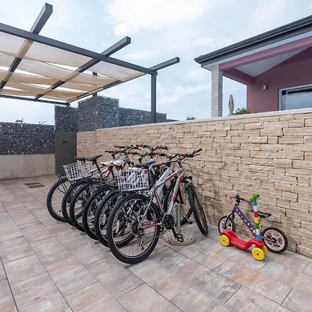 Semesterbostad Elorea *