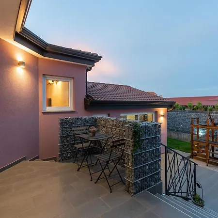 Elorea Semesterbostad *