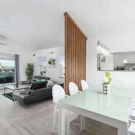 Elorea Semesterbostad